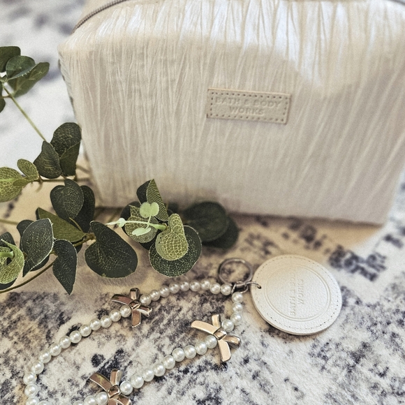 Bath & Body Works 2 Pc Bundle - Picture 5 of 12